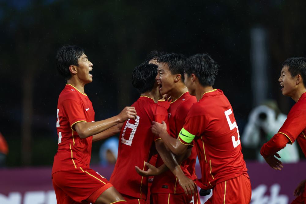 范佩西：温格是我的足球教父；弗格森的管理能力让人惊叹